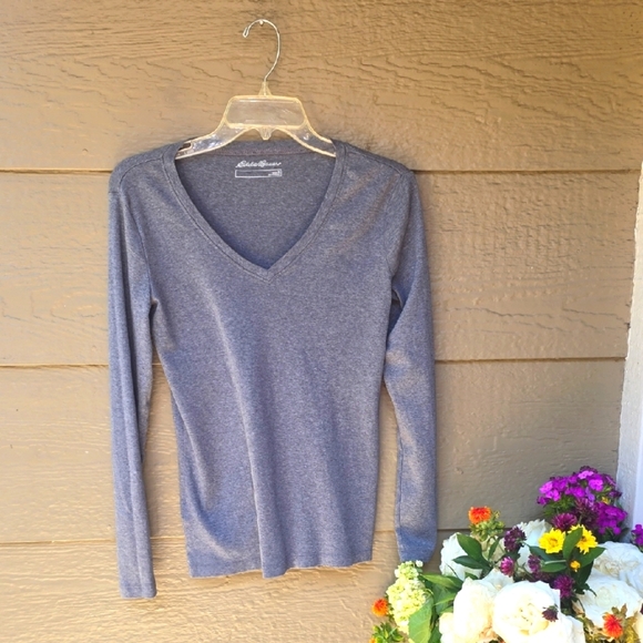 Eddie Bauer Gray Heather V-neck Long Sleeve T-shirt Medium M - Picture 2 of 9